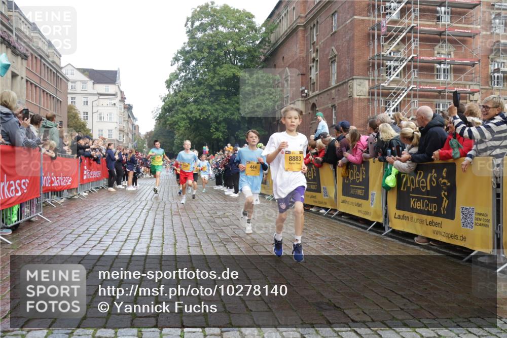 13.09.2026 - Kiel Lauf Yannick Fuchs http://msf.ph/oto/10278140 13.09.2026 08:51:08 Ziel 496, 1238, 1724, 2343, 10463, 10970, 11688, 497, 2125, 2443, 3106, 5792, 5959, 7511, 9612, 10957, 10987, 444, 909, 3683, 4159, 4741, 5010, 5211, 5439, 7033, 8657, 8883, 9379, 9929, 2443, 7511, 10359 meine-sportfotos.de