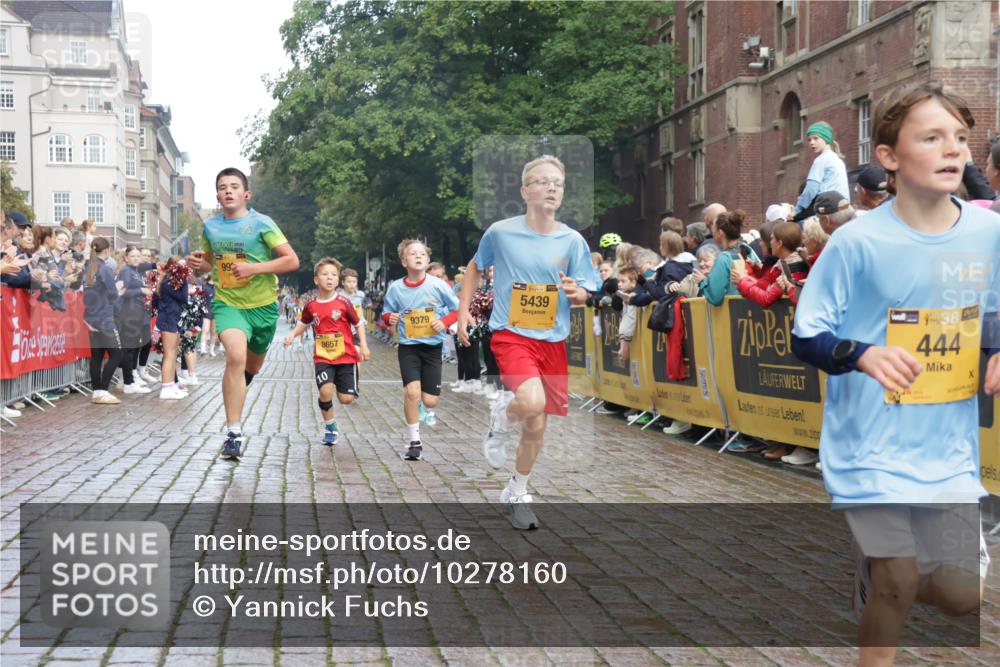 13.09.2026 - Kiel Lauf Yannick Fuchs http://msf.ph/oto/10278160 13.09.2026 08:51:09 Ziel 496, 1238, 1724, 2343, 5010, 10463, 10970, 11688, 496, 497, 2125, 2343, 2443, 3106, 5792, 5959, 9612, 10957, 10987, 444, 909, 3683, 4159, 4741, 5211, 5439, 6699, 7033, 8657, 8883, 9379, 9929, 2443, 7511, 10359 meine-sportfotos.de