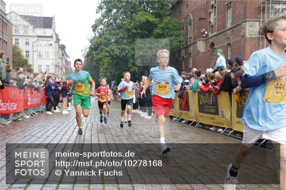 13.09.2026 - Kiel Lauf Yannick Fuchs http://msf.ph/oto/10278168 13.09.2026 08:51:10 Ziel 1238, 1724, 5010, 7033, 10463, 10970, 11688, 496, 497, 2125, 2343, 2443, 3106, 5792, 5959, 9612, 10957, 10987, 444, 909, 3683, 4159, 4741, 5211, 5439, 5906, 6699, 8657, 8883, 9379, 9929, 2443, 7511, 10359 meine-sportfotos.de