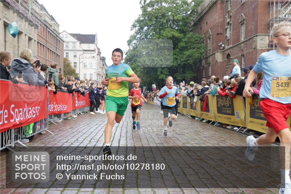 13.09.2026 - Kiel Lauf Yannick Fuchs http://msf.ph/oto/10278180 13.09.2026 08:51:10 Ziel 1238, 1724, 5010, 7033, 10463, 10970, 11688, 496, 497, 2125, 2343, 2443, 3106, 5792, 5959, 9612, 10957, 10987, 444, 909, 3683, 4159, 4741, 5211, 5439, 5906, 6699, 8657, 8883, 9379, 9929, 2443, 7511, 10359 meine-sportfotos.de
