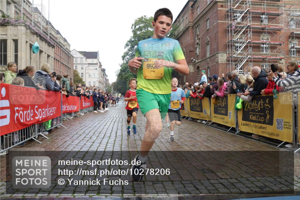 13.09.2026 - Kiel Lauf Yannick Fuchs http://msf.ph/oto/10278206 13.09.2026 08:51:11 Ziel 1238, 1724, 4159, 5010, 7033, 10463, 10970, 11688, 496, 497, 2125, 2343, 2443, 3106, 5792, 5959, 9612, 10957, 10987, 444, 909, 3683, 4741, 5211, 5439, 5906, 6699, 8206, 8657, 8883, 9379, 9929, 2443, 7511, 10359 meine-sportfotos.de