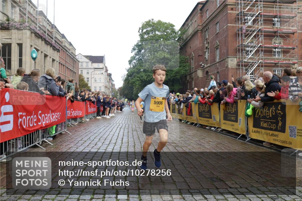 13.09.2026 - Kiel Lauf Yannick Fuchs http://msf.ph/oto/10278256 13.09.2026 08:51:13 Ziel 1238, 1724, 4159, 5010, 7033, 10463, 10970, 11688, 496, 497, 2125, 2343, 3106, 5792, 5959, 9612, 10957, 10987, 444, 909, 1243, 3683, 4741, 5211, 5439, 5906, 6699, 8206, 8657, 8883, 9379, 9929, 2443, 7511 meine-sportfotos.de