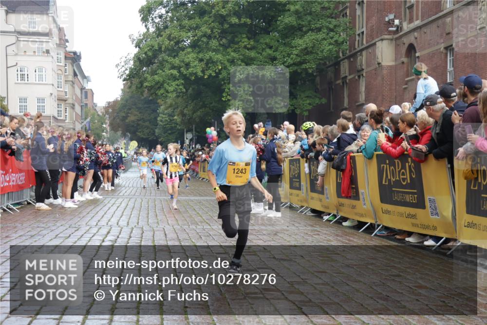 13.09.2026 - Kiel Lauf Yannick Fuchs http://msf.ph/oto/10278276 13.09.2026 08:51:15 Ziel 909, 1238, 1724, 3683, 4159, 5010, 7033, 10463, 10970, 11688, 496, 497, 2125, 2343, 3106, 5792, 5959, 9612, 10957, 10987, 444, 1243, 4741, 5211, 5439, 5793, 5906, 6699, 8206, 8657, 8883, 9379, 9929, 2443, 5792, 7511 meine-sportfotos.de