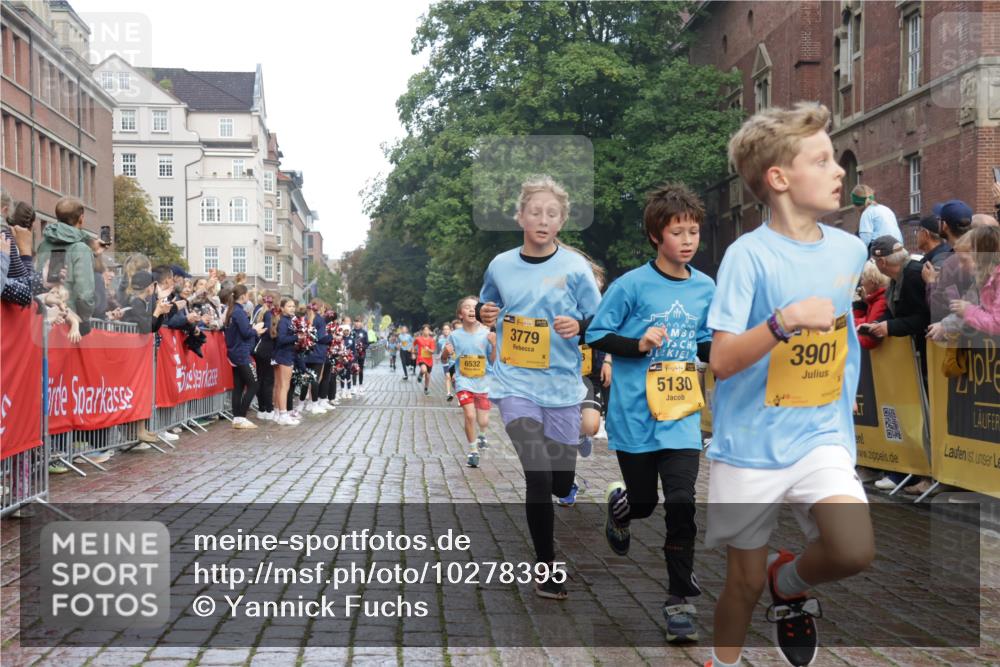13.09.2026 - Kiel Lauf Yannick Fuchs http://msf.ph/oto/10278395 13.09.2026 08:51:21 Ziel 444, 909, 1238, 3683, 4159, 4741, 5010, 5211, 7033, 8883, 10463, 11688, 496, 497, 1724, 2343, 5959, 9612, 10957, 10970, 10987, 11688, 1243, 3779, 3901, 5130, 5439, 5793, 5906, 5976, 6532, 6699, 7521, 8206, 8538, 8657, 9379, 9929, 497, 2125, 3106, 5792, 9612, 10987 meine-sportfotos.de