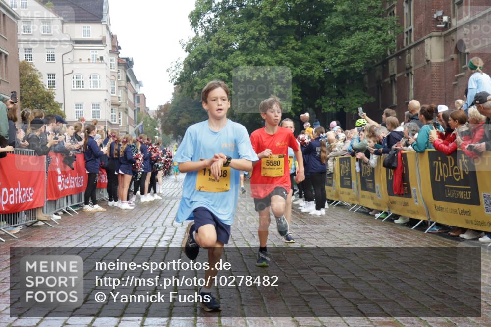 13.09.2026 - Kiel Lauf Yannick Fuchs http://msf.ph/oto/10278482 13.09.2026 08:51:26 Ziel 444, 909, 3683, 4159, 4741, 5211, 5439, 5906, 6699, 8206, 8657, 8883, 9379, 9929, 496, 1238, 1724, 2343, 4159, 5010, 5959, 7033, 10463, 10957, 10970, 11688, 1210, 1243, 3779, 3901, 5130, 5580, 5793, 5976, 6532, 7521, 8538, 11448, 12467, 497, 2125, 3106, 5959, 9612, 10957, 10987 meine-sportfotos.de