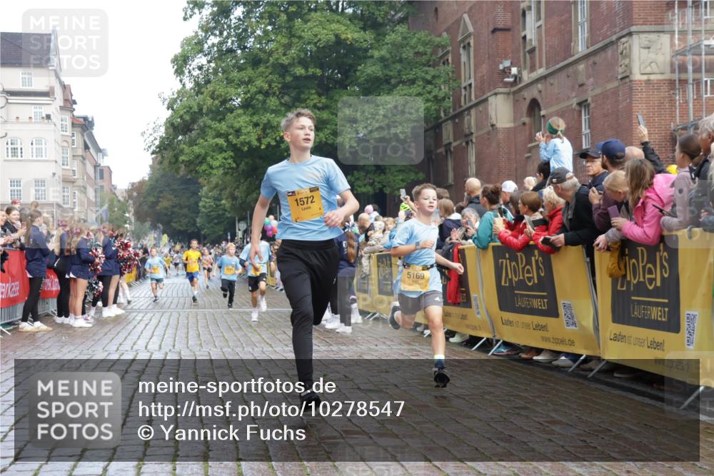 13.09.2026 - Kiel Lauf Yannick Fuchs http://msf.ph/oto/10278547 13.09.2026 08:51:29 Ziel 444, 909, 1243, 3683, 4741, 5211, 5439, 5906, 6699, 8206, 8657, 8883, 9379, 9929, 496, 1238, 1724, 2343, 4159, 5010, 7033, 10463, 10957, 10970, 11688, 1210, 1572, 3779, 3901, 5130, 5169, 5580, 5793, 5976, 6532, 7521, 8538, 11448, 12102, 12467, 5959, 10957, 10987 meine-sportfotos.de