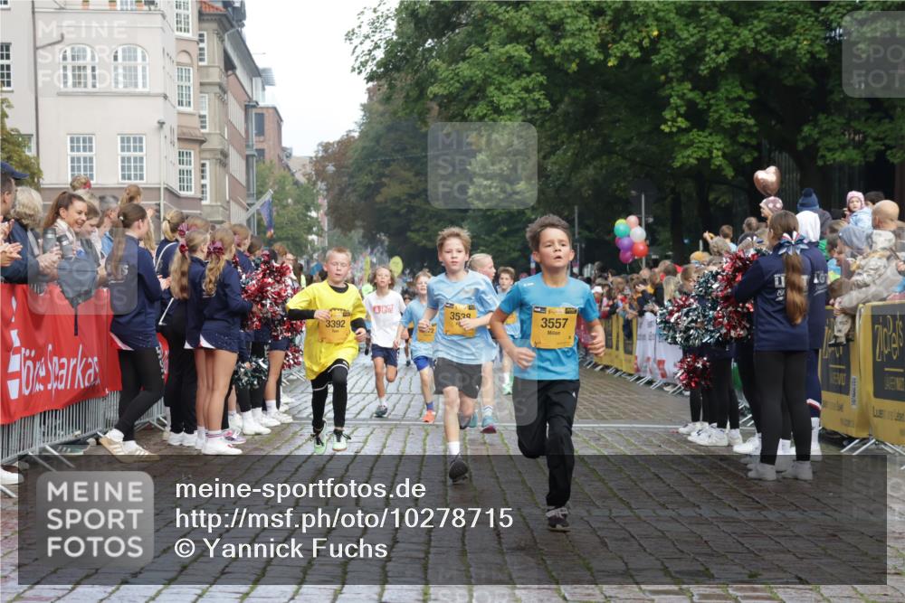 13.09.2026 - Kiel Lauf Yannick Fuchs http://msf.ph/oto/10278715 13.09.2026 08:51:41 Ziel 1210, 1243, 3779, 3901, 5130, 5580, 5793, 5976, 6532, 7521, 8206, 8538, 11448, 12467, 444, 909, 1238, 1724, 3683, 4159, 4741, 5010, 5211, 5439, 5906, 6699, 7033, 8206, 8657, 8883, 9379, 9929, 10463, 10970, 11688, 1572, 2020, 3392, 3538, 3557, 5169, 6205, 7171, 8543, 8700, 12102, 496, 1724, 2343, 10970 meine-sportfotos.de