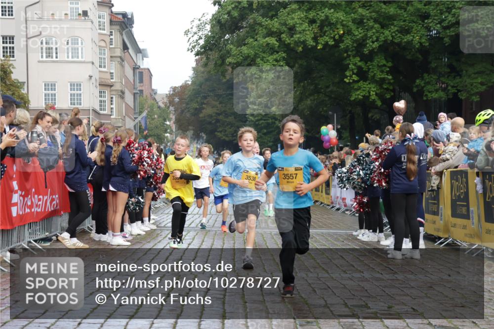 13.09.2026 - Kiel Lauf Yannick Fuchs http://msf.ph/oto/10278727 13.09.2026 08:51:41 Ziel 1210, 1243, 3779, 3901, 5130, 5580, 5793, 5976, 6532, 7521, 8206, 8538, 11448, 12467, 444, 909, 1238, 1724, 3683, 4159, 4741, 5010, 5211, 5439, 5906, 6699, 7033, 8206, 8657, 8883, 9379, 9929, 10463, 10970, 11688, 1572, 2020, 3392, 3538, 3557, 5169, 6205, 7171, 8543, 8700, 12102, 496, 1724, 2343, 10970 meine-sportfotos.de