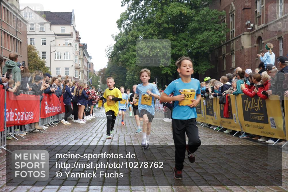 13.09.2026 - Kiel Lauf Yannick Fuchs http://msf.ph/oto/10278762 13.09.2026 08:51:43 Ziel 1210, 1243, 1572, 3779, 3901, 5130, 5169, 5580, 5793, 5976, 6532, 7521, 8538, 11448, 12467, 444, 909, 1238, 1243, 3683, 4159, 4741, 5010, 5211, 5439, 5906, 6699, 7033, 8206, 8657, 8883, 9379, 9929, 10463, 11688, 2020, 3392, 3538, 3557, 5810, 6205, 6372, 7171, 8543, 8700, 12102, 1724, 10970, 11688 meine-sportfotos.de
