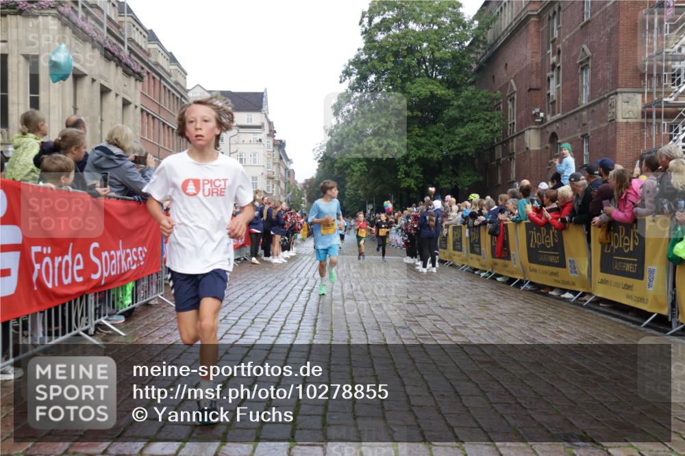 13.09.2026 - Kiel Lauf Yannick Fuchs http://msf.ph/oto/10278855 13.09.2026 08:51:47 Ziel 1210, 1572, 2020, 3779, 3901, 5130, 5169, 5580, 5976, 6532, 7521, 8538, 8543, 8700, 11448, 12102, 12467, 444, 909, 1238, 1243, 3683, 4159, 4741, 5010, 5211, 5439, 5793, 5906, 5976, 6699, 7033, 8206, 8657, 8883, 9379, 9929, 10463, 2015, 3392, 3538, 3557, 5810, 6205, 6372, 7171, 8736, 10826, 11608, 1238, 1724, 5010, 7033, 10463, 10970, 11688 meine-sportfotos.de