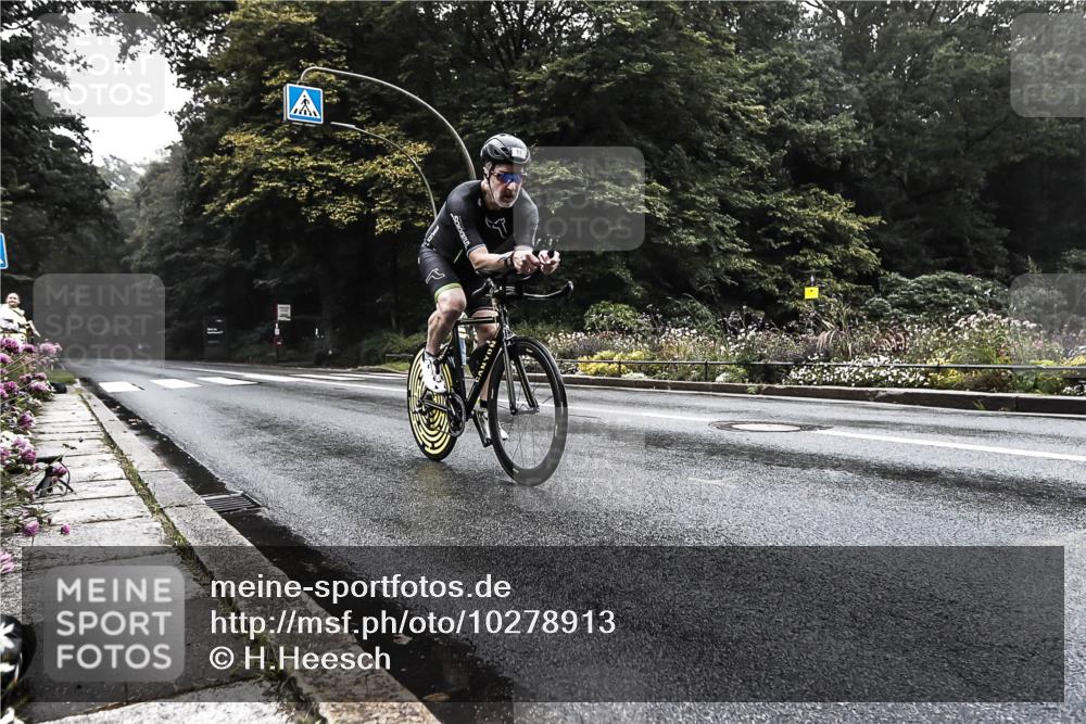 13.09.2026 - Stadtparktriathlon H.Heesch http://msf.ph/oto/10278913 13.09.2026 08:50:57 Radfahren 4, 11, 59 meine-sportfotos.de