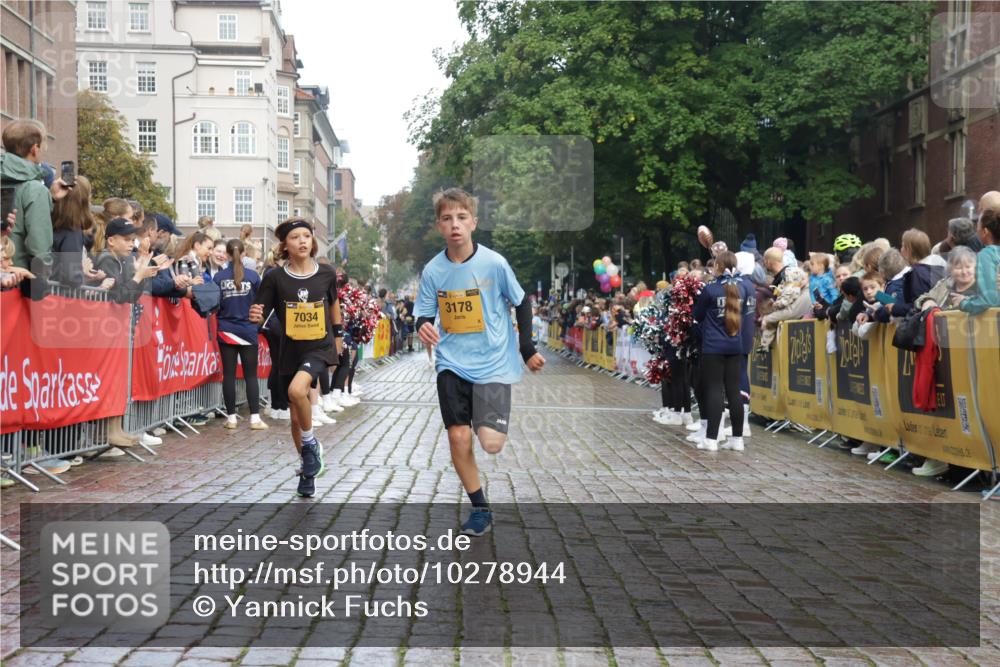13.09.2026 - Kiel Lauf Yannick Fuchs http://msf.ph/oto/10278944 13.09.2026 08:51:52 Ziel 1210, 1572, 2020, 5169, 5580, 6205, 7171, 8543, 8700, 11448, 12102, 12467, 444, 909, 1243, 3683, 3779, 3901, 4741, 5130, 5211, 5439, 5793, 5906, 5976, 6532, 6699, 7521, 8206, 8538, 8657, 8883, 9379, 9929, 12467, 2015, 3178, 3392, 3538, 3557, 5810, 6372, 7034, 8477, 8736, 10826, 11608, 909, 1238, 3683, 4159, 5010, 7033, 10463, 11688 meine-sportfotos.de