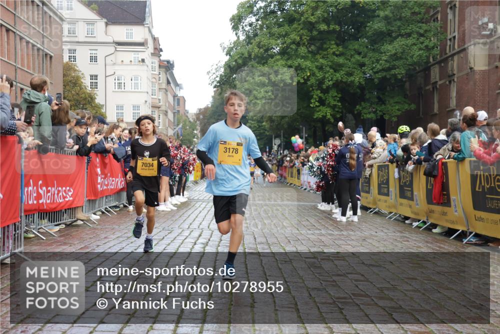 13.09.2026 - Kiel Lauf Yannick Fuchs http://msf.ph/oto/10278955 13.09.2026 08:51:53 Ziel 1210, 1572, 2020, 5169, 5580, 6205, 7171, 8543, 8700, 11448, 12102, 444, 909, 1243, 3683, 3779, 3901, 4741, 5130, 5211, 5439, 5793, 5906, 5976, 6532, 6699, 7521, 8206, 8538, 8657, 8883, 9379, 9929, 11448, 12467, 2015, 3178, 3392, 3538, 3557, 5810, 6372, 7034, 8477, 8736, 10826, 11608, 909, 1238, 3683, 4159, 4741, 5010, 7033, 10463, 11688 meine-sportfotos.de