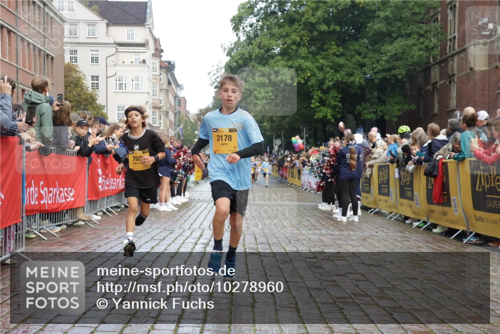 13.09.2026 - Kiel Lauf Yannick Fuchs http://msf.ph/oto/10278960 13.09.2026 08:51:53 Ziel 1210, 1572, 2020, 5169, 5580, 6205, 7171, 8543, 8700, 11448, 12102, 444, 909, 1243, 3683, 3779, 3901, 4741, 5130, 5211, 5439, 5793, 5906, 5976, 6532, 6699, 7521, 8206, 8538, 8657, 8883, 9379, 9929, 11448, 12467, 2015, 3178, 3392, 3538, 3557, 5810, 6372, 7034, 8477, 8736, 10826, 11608, 909, 1238, 3683, 4159, 4741, 5010, 7033, 10463, 11688 meine-sportfotos.de