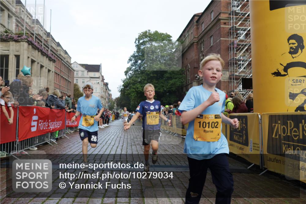 13.09.2026 - Kiel Lauf Yannick Fuchs http://msf.ph/oto/10279034 13.09.2026 08:52:01 Ziel 2020, 3392, 3538, 3557, 5810, 6205, 6372, 7171, 8543, 8700, 10826, 11608, 444, 1210, 1243, 1572, 3779, 3901, 5130, 5169, 5439, 5580, 5793, 5906, 5976, 6532, 6699, 7521, 8206, 8538, 8543, 8657, 8700, 9379, 9929, 11448, 12102, 12467, 1647, 1809, 2015, 3178, 3871, 6937, 7034, 8477, 8736, 10102, 11752, 444, 909, 3683, 4741, 5211, 5439, 6699, 8657, 8883, 9379, 9929 meine-sportfotos.de