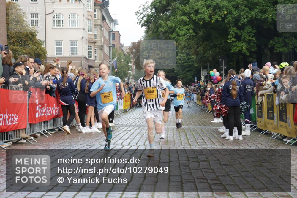 13.09.2026 - Kiel Lauf Yannick Fuchs http://msf.ph/oto/10279049 13.09.2026 08:52:02 Ziel 2015, 2020, 3392, 3538, 3557, 5810, 6205, 6372, 7171, 8736, 10826, 11608, 1210, 1243, 1572, 2020, 3779, 3901, 5130, 5169, 5439, 5580, 5793, 5906, 5976, 6532, 6699, 7521, 8206, 8538, 8543, 8657, 8700, 9379, 9929, 11448, 12102, 12467, 1647, 1809, 3178, 3871, 6937, 7034, 8477, 9381, 10102, 11752, 444, 909, 3683, 4741, 5211, 5439, 5906, 6699, 8657, 8883, 9379, 9929 meine-sportfotos.de