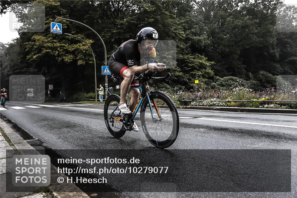 13.09.2026 - Stadtparktriathlon H.Heesch http://msf.ph/oto/10279077 13.09.2026 08:55:45 Radfahren 24, 51, 64, 70 meine-sportfotos.de