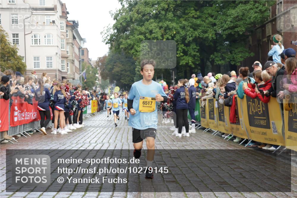 13.09.2026 - Kiel Lauf Yannick Fuchs http://msf.ph/oto/10279145 13.09.2026 08:52:07 Ziel 2015, 3178, 3392, 3538, 3557, 5810, 6372, 7034, 8477, 8736, 10826, 11608, 1210, 1243, 1572, 2020, 3779, 3901, 5130, 5169, 5580, 5793, 5976, 6205, 6532, 7171, 7521, 8538, 8543, 8700, 11448, 12102, 12467, 1647, 1809, 3871, 6517, 6937, 9381, 10102, 11752, 444, 1243, 5439, 5793, 5906, 6699, 8206, 8657, 8883, 9379, 9929 meine-sportfotos.de
