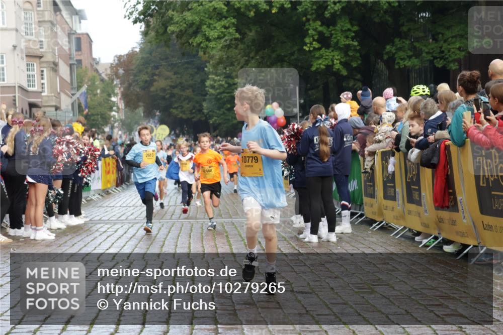 13.09.2026 - Kiel Lauf Yannick Fuchs http://msf.ph/oto/10279265 13.09.2026 08:52:17 Ziel 1647, 1809, 2015, 3178, 3871, 6937, 7034, 8477, 8736, 9381, 10102, 11752, 1210, 1572, 2015, 2020, 3392, 3538, 3557, 5169, 5580, 5810, 6205, 6372, 7171, 8543, 8700, 8736, 10826, 11448, 11608, 12102, 12467, 2613, 3782, 5075, 6517, 7881, 10396, 10779, 12460, 1210, 3779, 3901, 5130, 5580, 5793, 5976, 6532, 7521, 8538, 11448, 12467 meine-sportfotos.de