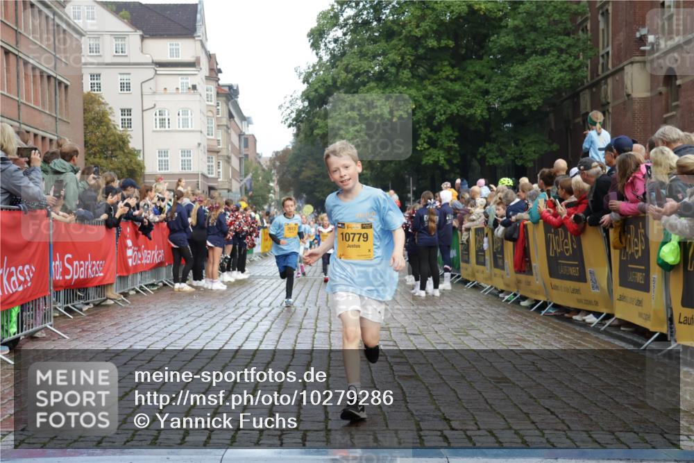 13.09.2026 - Kiel Lauf Yannick Fuchs http://msf.ph/oto/10279286 13.09.2026 08:52:18 Ziel 1647, 1809, 3178, 3871, 6937, 7034, 8477, 9381, 10102, 11752, 1210, 1572, 2015, 2020, 3392, 3538, 3557, 5169, 5580, 5810, 6205, 6372, 7171, 8477, 8543, 8700, 8736, 10826, 11448, 11608, 12102, 2613, 3782, 5075, 6517, 7881, 10396, 10779, 12460, 1210, 3779, 3901, 5130, 5580, 5976, 6532, 7521, 8538, 11448, 12467 meine-sportfotos.de
