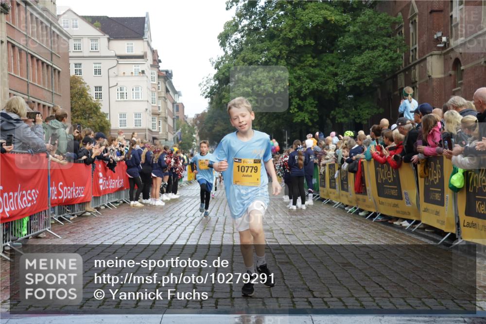 13.09.2026 - Kiel Lauf Yannick Fuchs http://msf.ph/oto/10279291 13.09.2026 08:52:18 Ziel 1647, 1809, 3178, 3871, 6937, 7034, 8477, 9381, 10102, 11752, 1210, 1572, 2015, 2020, 3392, 3538, 3557, 5169, 5580, 5810, 6205, 6372, 7171, 8477, 8543, 8700, 8736, 10826, 11448, 11608, 12102, 2613, 3782, 5075, 6517, 7881, 10396, 10779, 12460, 1210, 3779, 3901, 5130, 5580, 5976, 6532, 7521, 8538, 11448, 12467 meine-sportfotos.de