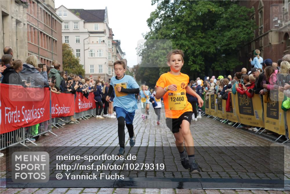 13.09.2026 - Kiel Lauf Yannick Fuchs http://msf.ph/oto/10279319 13.09.2026 08:52:20 Ziel 1647, 1809, 3178, 3871, 6517, 6937, 7034, 9381, 10102, 11752, 1210, 1572, 2015, 2020, 3178, 3392, 3538, 3557, 5169, 5810, 6205, 6372, 7171, 8477, 8543, 8700, 8736, 10826, 11608, 12102, 1799, 2613, 3782, 5075, 7881, 7894, 10396, 10779, 12460, 1210, 1572, 3779, 3901, 5130, 5169, 5580, 6532, 7521, 8538, 11448, 12467 meine-sportfotos.de