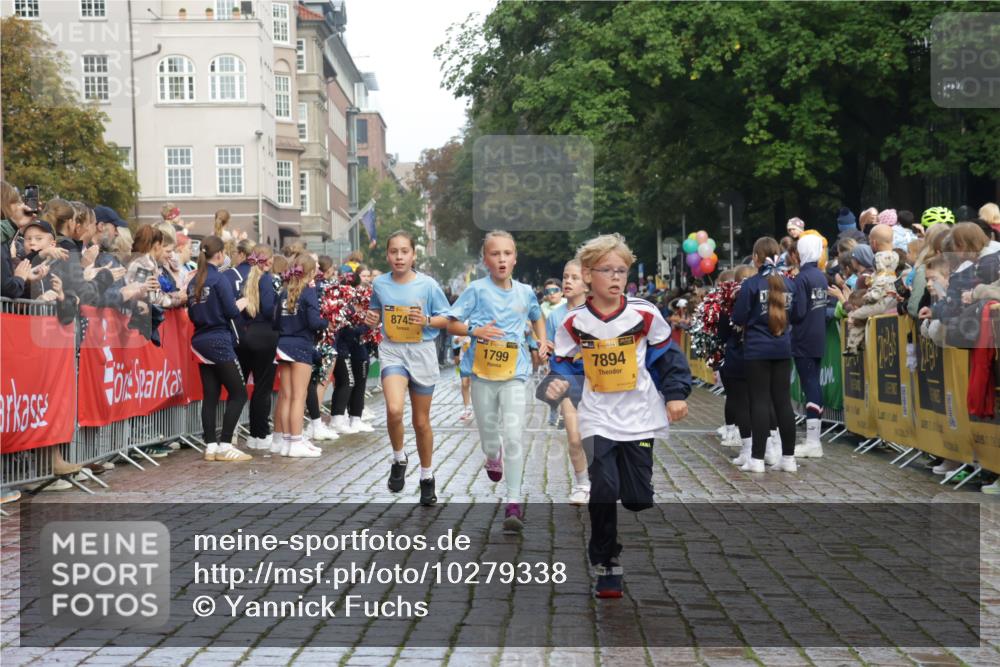 13.09.2026 - Kiel Lauf Yannick Fuchs http://msf.ph/oto/10279338 13.09.2026 08:52:22 Ziel 1647, 1809, 3871, 6517, 6937, 9381, 10102, 11752, 1572, 2015, 2020, 3178, 3392, 3538, 3557, 5169, 5810, 6205, 6372, 7034, 7171, 8477, 8543, 8700, 8736, 10826, 11608, 12102, 1799, 2613, 3782, 5075, 5121, 7881, 7894, 8745, 10396, 10779, 12460, 1210, 1572, 5169, 5580, 6532, 7521, 11448, 12102, 12467 meine-sportfotos.de