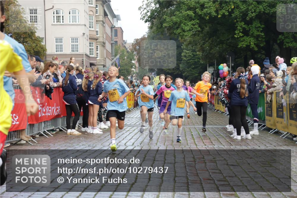 13.09.2026 - Kiel Lauf Yannick Fuchs http://msf.ph/oto/10279437 13.09.2026 08:52:30 Ziel 1647, 1809, 3782, 5075, 6517, 7881, 9381, 10396, 10779, 2015, 3178, 3392, 3538, 3557, 3871, 5810, 6205, 6372, 6937, 7034, 8477, 8736, 10102, 10826, 11608, 11752, 1799, 2402, 2609, 2613, 4158, 4668, 5121, 5334, 5405, 6283, 7025, 7423, 7894, 8745, 10414, 11248, 12397, 12454, 12460, 2020, 6205, 7171, 8543, 8700, 12102 meine-sportfotos.de