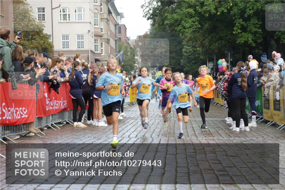 13.09.2026 - Kiel Lauf Yannick Fuchs http://msf.ph/oto/10279443 13.09.2026 08:52:30 Ziel 1647, 1809, 3782, 5075, 6517, 7881, 9381, 10396, 10779, 2015, 3178, 3392, 3538, 3557, 3871, 5810, 6205, 6372, 6937, 7034, 8477, 8736, 10102, 10826, 11608, 11752, 1799, 2402, 2609, 2613, 4158, 4668, 5121, 5334, 5405, 6283, 7025, 7423, 7894, 8745, 10414, 11248, 12397, 12454, 12460, 2020, 6205, 7171, 8543, 8700, 12102 meine-sportfotos.de