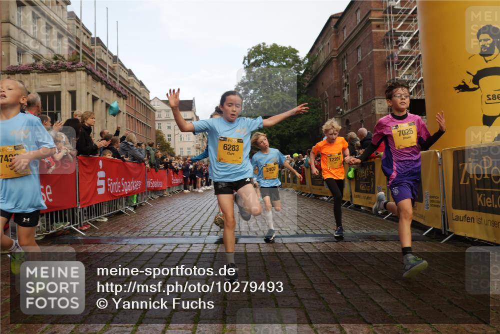 13.09.2026 - Kiel Lauf Yannick Fuchs http://msf.ph/oto/10279493 13.09.2026 08:52:33 Ziel 2613, 3782, 5075, 6517, 7881, 10396, 10779, 12460, 1647, 1809, 2015, 3178, 3392, 3538, 3557, 3871, 5810, 6372, 6937, 7034, 8477, 8736, 9381, 10102, 10826, 11608, 11752, 1799, 2402, 2609, 4158, 4668, 5121, 5147, 5334, 5405, 6210, 6283, 7025, 7423, 7611, 7894, 8745, 10414, 10991, 11248, 12397, 12454, 12488, 2020, 3392, 3538, 3557, 6205, 7171, 8543, 8700 meine-sportfotos.de