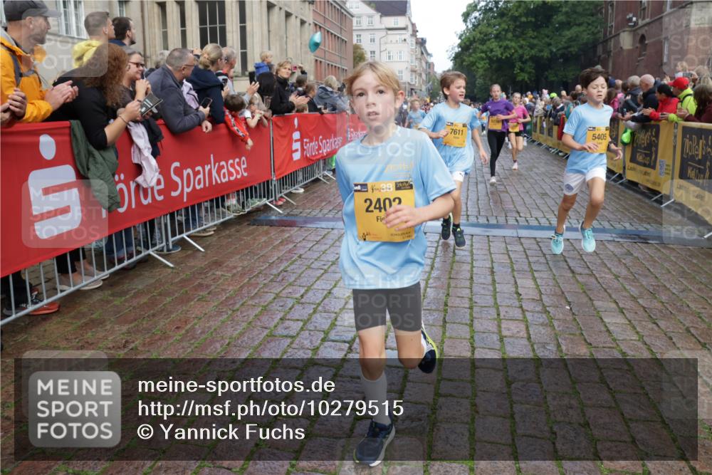 13.09.2026 - Kiel Lauf Yannick Fuchs http://msf.ph/oto/10279515 13.09.2026 08:52:35 Ziel 1799, 2613, 3782, 5075, 7881, 7894, 10396, 10779, 12460, 1647, 1809, 2015, 3178, 3392, 3538, 3557, 3871, 5810, 6372, 6517, 6937, 7034, 8477, 8736, 9381, 10102, 10826, 11608, 11752, 2402, 2609, 4158, 4668, 5121, 5147, 5334, 5405, 6210, 6283, 7025, 7423, 7611, 8745, 10024, 10414, 10991, 11248, 12397, 12454, 12488, 3392, 3538, 3557, 5810, 6205, 6372, 7171 meine-sportfotos.de