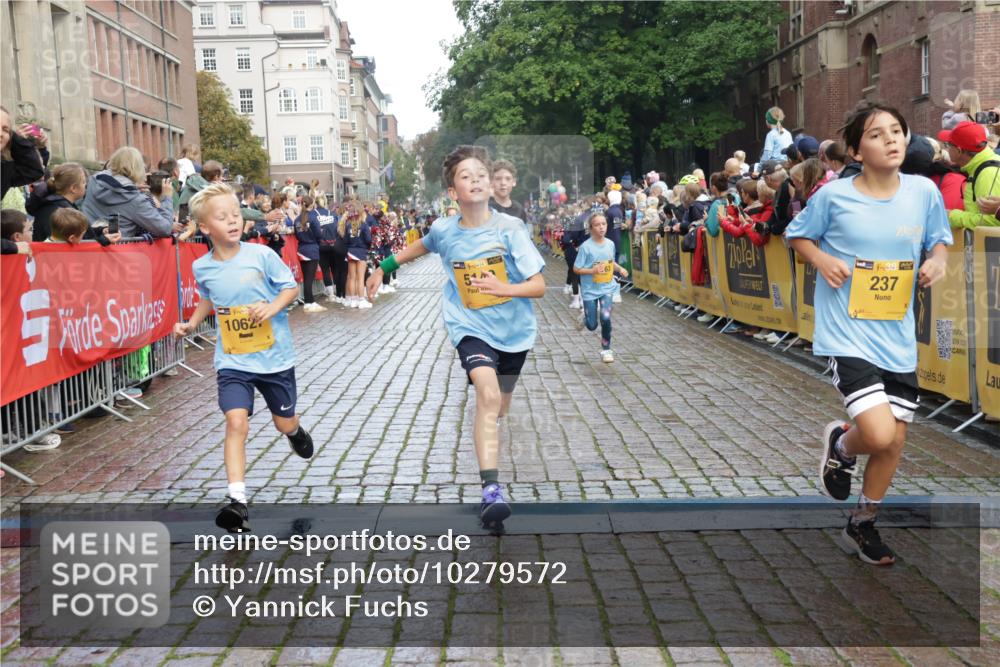13.09.2026 - Kiel Lauf Yannick Fuchs http://msf.ph/oto/10279572 13.09.2026 08:52:40 Ziel 1799, 2613, 3782, 4158, 4668, 5075, 5121, 5334, 7894, 8745, 10396, 10779, 12460, 1647, 1809, 2015, 3178, 3782, 3871, 6517, 6937, 7034, 7881, 8477, 8736, 9381, 10102, 10826, 11752, 237, 1263, 2402, 2609, 5147, 5149, 5373, 5405, 6210, 6283, 7025, 7423, 7611, 10024, 10414, 10627, 10991, 11248, 11706, 12397, 12454, 12488, 2015, 3392, 3538, 3557, 5810, 6372, 8477, 8736, 10826, 11608 meine-sportfotos.de