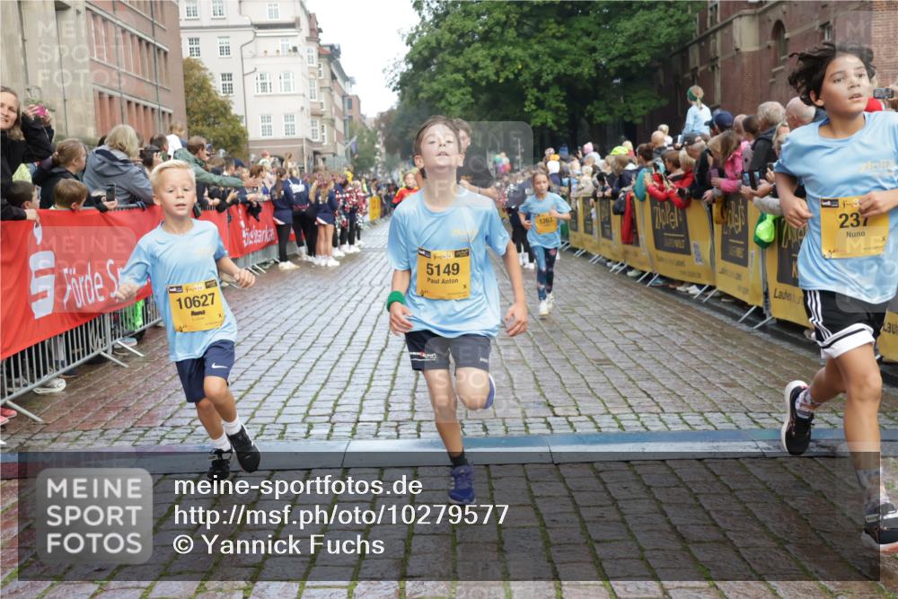 13.09.2026 - Kiel Lauf Yannick Fuchs http://msf.ph/oto/10279577 13.09.2026 08:52:40 Ziel 1799, 2613, 3782, 4158, 4668, 5075, 5121, 5334, 7894, 8745, 10396, 10779, 12460, 1647, 1809, 2015, 3178, 3782, 3871, 6517, 6937, 7034, 7881, 8477, 8736, 9381, 10102, 10826, 11752, 237, 1263, 2402, 2609, 5147, 5149, 5373, 5405, 6210, 6283, 7025, 7423, 7611, 10024, 10414, 10627, 10991, 11248, 11706, 12397, 12454, 12488, 2015, 3392, 3538, 3557, 5810, 6372, 8477, 8736, 10826, 11608 meine-sportfotos.de