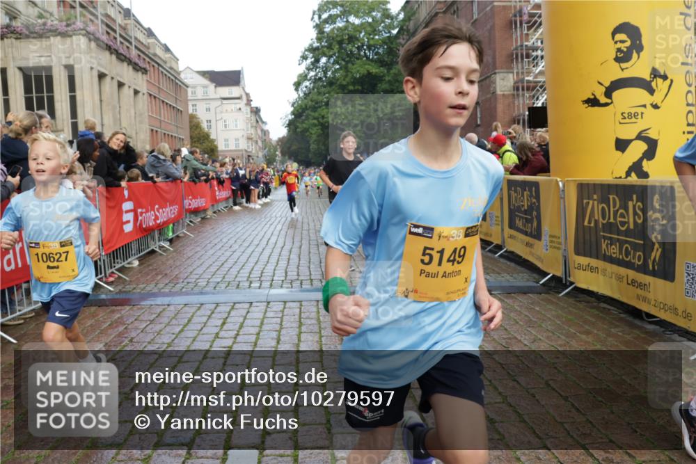 13.09.2026 - Kiel Lauf Yannick Fuchs http://msf.ph/oto/10279597 13.09.2026 08:52:41 Ziel 1799, 2613, 4158, 4668, 5075, 5121, 5334, 7894, 8745, 10396, 10414, 10779, 12460, 1647, 1809, 2015, 3178, 3782, 3871, 5075, 6517, 6937, 7034, 7881, 8477, 8736, 9381, 10102, 10396, 10826, 11752, 237, 1263, 2402, 2609, 5147, 5149, 5373, 5405, 6210, 6283, 7025, 7423, 7611, 10024, 10627, 10991, 11248, 11706, 12397, 12454, 12488, 2015, 3392, 3538, 3557, 5810, 6372, 8477, 8736, 10826, 11608 meine-sportfotos.de