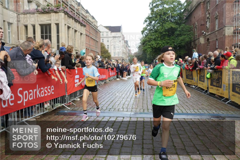 13.09.2026 - Kiel Lauf Yannick Fuchs http://msf.ph/oto/10279676 13.09.2026 08:52:47 Ziel 1799, 2402, 2609, 2613, 4158, 4668, 5121, 5334, 5405, 6210, 6283, 7025, 7423, 7611, 7894, 8745, 10414, 10991, 11248, 12397, 12454, 1647, 1809, 2613, 3782, 3871, 5075, 6517, 6937, 7881, 9381, 10102, 10396, 10779, 11752, 12460, 237, 1263, 4756, 5147, 5149, 5373, 6579, 7085, 8018, 8510, 10024, 10627, 11706, 12488, 2015, 3178, 7034, 8477, 8736, 10826 meine-sportfotos.de