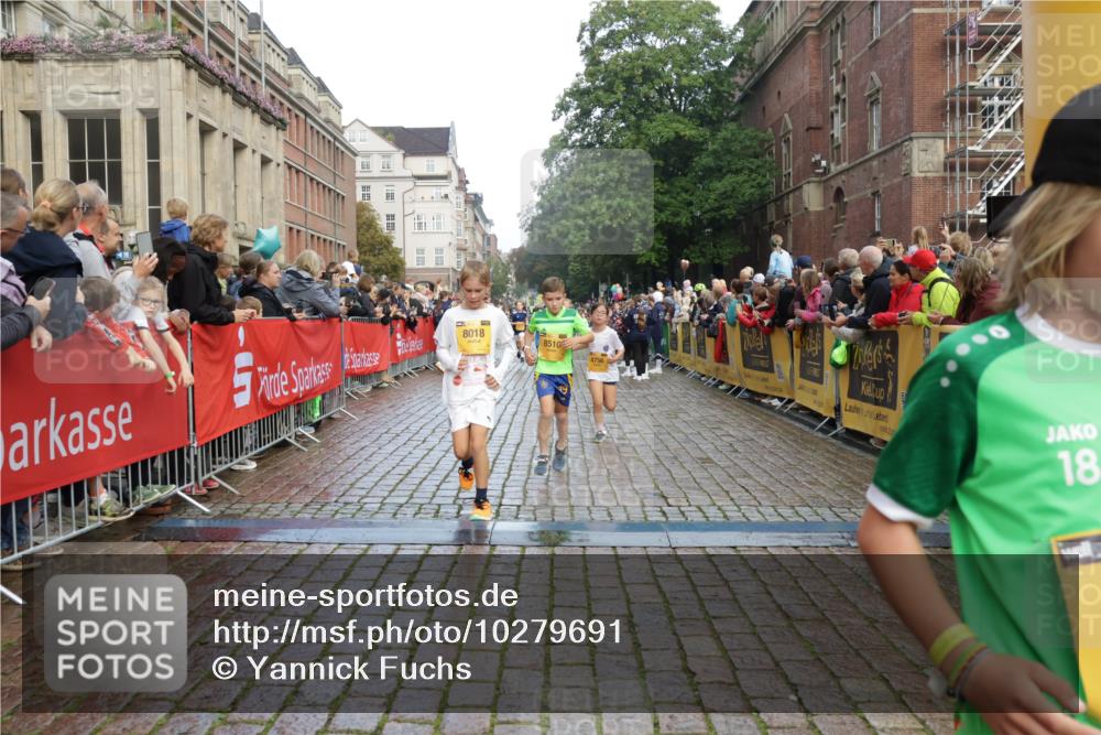 13.09.2026 - Kiel Lauf Yannick Fuchs http://msf.ph/oto/10279691 13.09.2026 08:52:48 Ziel 1799, 2402, 2609, 4158, 4668, 5121, 5147, 5334, 5405, 6210, 6283, 7025, 7423, 7611, 7894, 8745, 10414, 10991, 11248, 12397, 12454, 12488, 1647, 1809, 2613, 3782, 3871, 5075, 6517, 6937, 7881, 9381, 10102, 10396, 10779, 11752, 12460, 237, 1263, 4756, 5149, 5342, 5373, 6579, 7085, 8018, 8510, 8601, 10024, 10627, 11706, 2015, 3178, 3871, 7034, 8477, 8736, 10102, 10826 meine-sportfotos.de