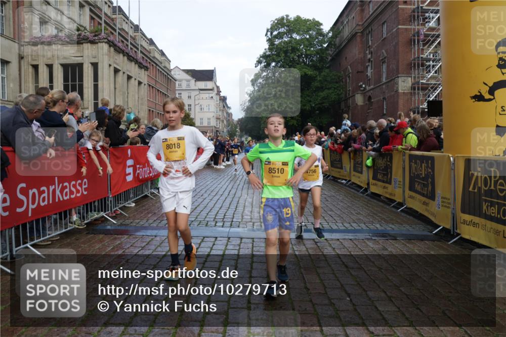 13.09.2026 - Kiel Lauf Yannick Fuchs http://msf.ph/oto/10279713 13.09.2026 08:52:49 Ziel 1799, 2402, 2609, 4158, 4668, 5121, 5147, 5334, 5405, 6210, 6283, 7025, 7423, 7611, 7894, 8745, 10024, 10414, 10991, 11248, 12397, 12454, 12488, 1647, 1809, 2613, 3782, 3871, 5075, 6517, 6937, 7881, 7894, 9381, 10102, 10396, 10779, 11752, 12460, 237, 1263, 4756, 5149, 5342, 5373, 6579, 7085, 8018, 8510, 8601, 10627, 11706, 2015, 3178, 3871, 6937, 7034, 8477, 8736, 10102, 11752 meine-sportfotos.de