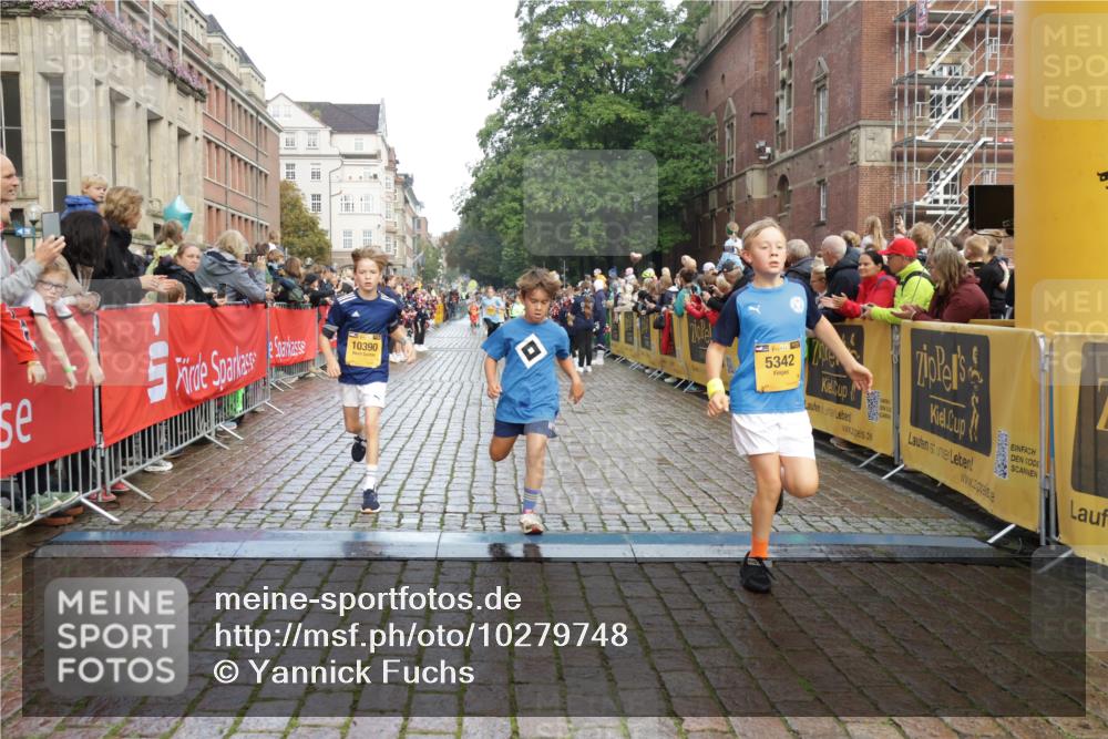 13.09.2026 - Kiel Lauf Yannick Fuchs http://msf.ph/oto/10279748 13.09.2026 08:52:52 Ziel 237, 2402, 2609, 4158, 4668, 5147, 5149, 5334, 5405, 6210, 6283, 7025, 7423, 7611, 10024, 10414, 10627, 10991, 11248, 11706, 12397, 12454, 12488, 1647, 1799, 1809, 2613, 3782, 5075, 5121, 6517, 6937, 7881, 7894, 8745, 9381, 10396, 10779, 11752, 12460, 1263, 4060, 4756, 5342, 5373, 5436, 6579, 7085, 8018, 8510, 8601, 10390, 3178, 3871, 6937, 7034, 10102, 11752 meine-sportfotos.de