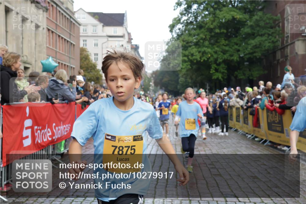 13.09.2026 - Kiel Lauf Yannick Fuchs http://msf.ph/oto/10279917 13.09.2026 08:53:05 Ziel 237, 1263, 4756, 5149, 5342, 5373, 6579, 7085, 8018, 8510, 8601, 10627, 11706, 1799, 2402, 2609, 2613, 3782, 4158, 4668, 5075, 5121, 5147, 5334, 5405, 6210, 6283, 7025, 7423, 7611, 7894, 8745, 10024, 10396, 10414, 10779, 10991, 11248, 12397, 12454, 12460, 12488, 347, 1919, 2570, 2743, 2985, 3316, 3419, 4060, 4291, 5284, 5344, 5436, 6103, 6846, 7170, 7875, 8095, 8541, 8819, 8947, 9410, 10390, 11455, 12168, 3782, 5075, 6517, 7881 meine-sportfotos.de