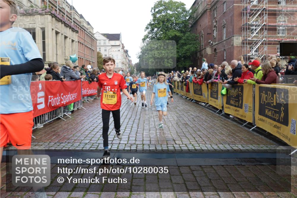 13.09.2026 - Kiel Lauf Yannick Fuchs http://msf.ph/oto/10280035 13.09.2026 08:53:12 Ziel 2985, 3316, 4060, 4756, 5342, 5436, 6103, 6579, 7085, 8018, 8510, 8541, 8601, 8819, 10390, 237, 1263, 1799, 2402, 2609, 2613, 4158, 4668, 5121, 5147, 5149, 5334, 5373, 5405, 6210, 6283, 6579, 7025, 7423, 7611, 7894, 8745, 10024, 10414, 10627, 10991, 11248, 11706, 12397, 12454, 12488, 347, 1159, 1919, 2570, 2614, 2743, 3210, 3328, 3419, 4291, 5177, 5284, 5344, 6846, 6894, 6979, 7170, 7240, 7635, 7875, 8095, 8857, 8947, 9410, 10122, 11455, 12168, 2613, 3782, 5075 meine-sportfotos.de