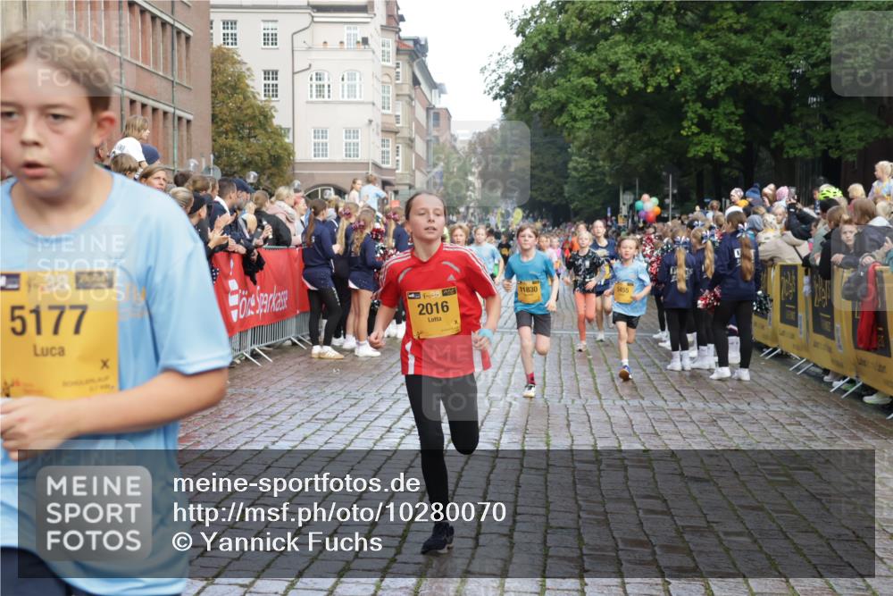 13.09.2026 - Kiel Lauf Yannick Fuchs http://msf.ph/oto/10280070 13.09.2026 08:53:15 Ziel 1919, 2985, 3316, 3419, 4060, 4756, 5342, 5436, 6103, 7170, 7875, 8095, 8541, 8601, 8819, 10390, 237, 1263, 1799, 2402, 2609, 4158, 4668, 4756, 5121, 5147, 5149, 5334, 5373, 5405, 6210, 6283, 6579, 7025, 7085, 7423, 7611, 8018, 8510, 8745, 10024, 10414, 10627, 10991, 11248, 11706, 12397, 12454, 12488, 347, 1159, 2016, 2570, 2614, 2743, 3210, 3328, 4291, 5177, 5284, 5344, 5455, 6846, 6894, 6979, 7240, 7635, 8857, 8947, 9410, 10122, 11455, 12168, 2613 meine-sportfotos.de