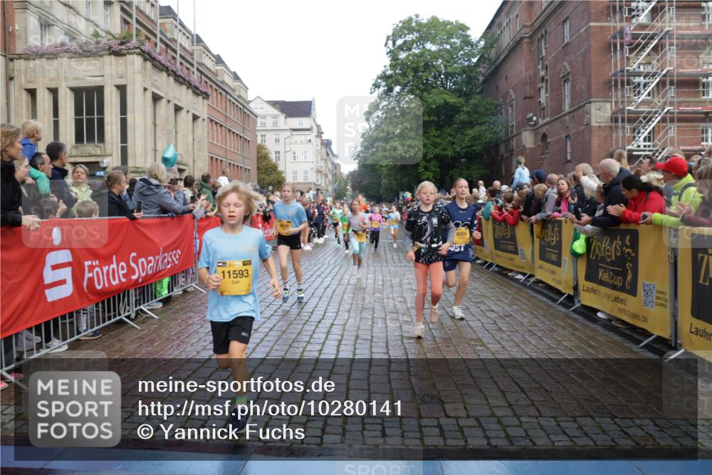 13.09.2026 - Kiel Lauf Yannick Fuchs http://msf.ph/oto/10280141 13.09.2026 08:53:19 Ziel 347, 1919, 2570, 2743, 2985, 3316, 3419, 4060, 4291, 5284, 5436, 6103, 7170, 7875, 8095, 8541, 8819, 8947, 10390, 12168, 237, 1263, 2402, 2609, 4158, 4668, 4756, 5147, 5149, 5342, 5373, 5405, 6210, 6283, 6579, 7025, 7085, 7423, 7611, 8018, 8510, 8601, 10024, 10414, 10627, 10991, 11248, 11706, 12397, 12454, 12488, 888, 1159, 2016, 2614, 3210, 3328, 5177, 5344, 5455, 6004, 6846, 6894, 6979, 7240, 7635, 8525, 8857, 9410, 9816, 10122, 11455, 2613 meine-sportfotos.de