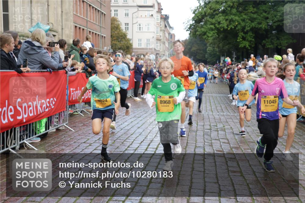 13.09.2026 - Kiel Lauf Yannick Fuchs http://msf.ph/oto/10280183 13.09.2026 08:53:23 Ziel 347, 1919, 2570, 2614, 2743, 2985, 3210, 3316, 3328, 3419, 4291, 5284, 5344, 6103, 6846, 6894, 6979, 7170, 7635, 7875, 8095, 8541, 8819, 8947, 9410, 11455, 12168, 237, 1263, 2402, 2609, 4060, 4756, 5147, 5149, 5342, 5373, 5405, 5436, 6210, 6283, 6579, 7025, 7085, 7423, 7611, 8018, 8510, 8601, 10024, 10390, 10627, 10991, 11706, 12397, 12488, 888, 1149, 1159, 1332, 2016, 5120, 5177, 5455, 6004, 6702, 7240, 8024, 8525, 8671, 8857, 8968, 9816, 10122, 10997, 5405, 6210 meine-sportfotos.de