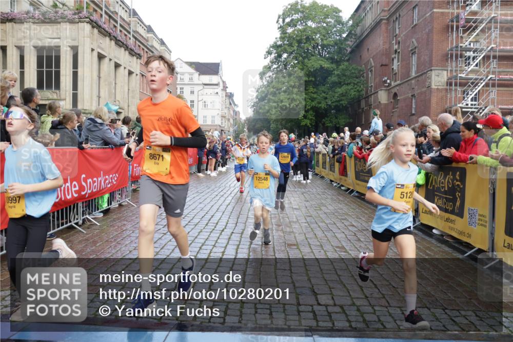 13.09.2026 - Kiel Lauf Yannick Fuchs http://msf.ph/oto/10280201 13.09.2026 08:53:24 Ziel 347, 1919, 2570, 2614, 2743, 2985, 3210, 3316, 3328, 3419, 4291, 5284, 5344, 6103, 6846, 6894, 6979, 7170, 7635, 7875, 8095, 8541, 8819, 8947, 9410, 10122, 11185, 11455, 12168, 237, 1263, 2402, 2609, 4060, 4756, 5147, 5149, 5342, 5373, 5405, 5436, 6210, 6283, 6579, 7025, 7085, 7423, 7611, 8018, 8510, 8601, 10024, 10390, 10627, 10991, 11706, 12397, 12488, 888, 1149, 1159, 1332, 2016, 5120, 5177, 5455, 6004, 6702, 7240, 8024, 8525, 8671, 8857, 8968, 9816, 10997, 5405, 6210 meine-sportfotos.de