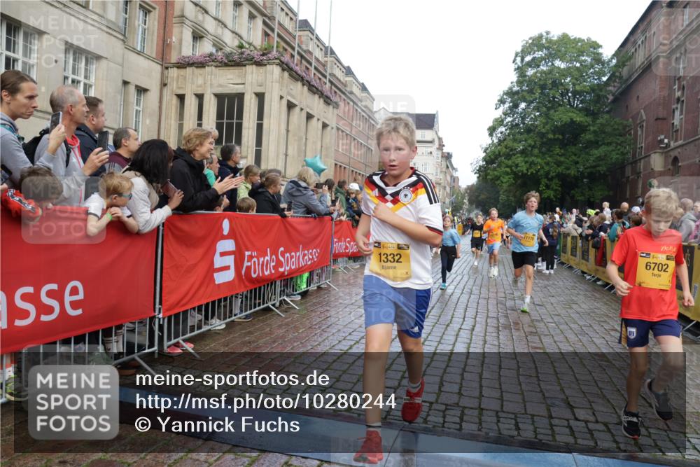 13.09.2026 - Kiel Lauf Yannick Fuchs http://msf.ph/oto/10280244 13.09.2026 08:53:27 Ziel 347, 1159, 1919, 2570, 2614, 2743, 3210, 3328, 3419, 4291, 5177, 5284, 5344, 6846, 6894, 6979, 7170, 7240, 7635, 7875, 8095, 8541, 8857, 8947, 9410, 10122, 11185, 11455, 12168, 237, 1263, 2985, 3316, 4060, 4756, 5147, 5149, 5342, 5373, 5436, 6103, 6579, 7085, 7611, 8018, 8510, 8541, 8601, 8819, 10024, 10390, 10627, 10991, 11706, 12488, 888, 1149, 1332, 2016, 2447, 3234, 5120, 5455, 6004, 6702, 8024, 8525, 8671, 8968, 9816, 10997, 5147, 5405, 6210, 10024, 12488 meine-sportfotos.de