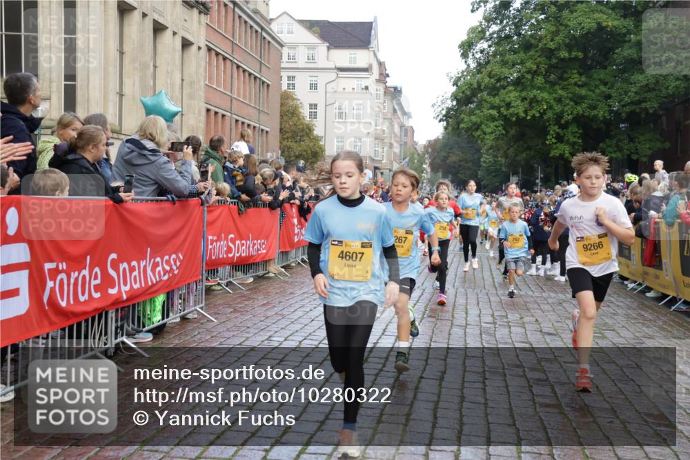 13.09.2026 - Kiel Lauf Yannick Fuchs http://msf.ph/oto/10280322 13.09.2026 08:53:33 Ziel 347, 888, 1159, 2016, 2570, 2614, 3210, 3328, 4291, 5177, 5344, 5455, 6004, 6846, 6894, 6979, 7240, 7635, 8525, 8857, 8947, 9410, 10122, 11185, 11455, 11830, 1263, 1919, 2743, 2985, 3316, 3419, 4060, 4291, 4756, 5284, 5342, 5373, 5436, 6103, 6579, 7085, 7170, 7875, 8018, 8095, 8510, 8541, 8601, 8819, 10390, 12168, 258, 262, 1149, 1332, 2447, 3234, 4607, 4791, 5120, 6267, 6628, 6702, 8024, 8671, 8968, 9816, 10997, 5147, 6210, 10024, 12488 meine-sportfotos.de