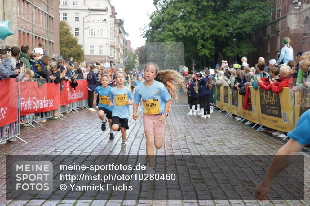 13.09.2026 - Kiel Lauf Yannick Fuchs http://msf.ph/oto/10280460 13.09.2026 08:53:43 Ziel 888, 1149, 1332, 2016, 2447, 3234, 5120, 5455, 6004, 6628, 6702, 8024, 8525, 8671, 8968, 9816, 10997, 11170, 11593, 11830, 12511, 12548, 12828, 347, 1159, 1919, 2016, 2570, 2614, 2743, 2985, 3210, 3316, 3328, 3419, 4060, 4291, 5177, 5284, 5342, 5344, 5436, 6103, 6846, 6894, 6979, 7170, 7240, 7635, 7875, 8095, 8541, 8601, 8819, 8857, 8947, 9410, 10122, 10390, 11185, 11455, 12168, 120, 193, 258, 262, 1529, 1823, 2141, 4607, 4791, 5432, 6267, 5342, 8601 meine-sportfotos.de