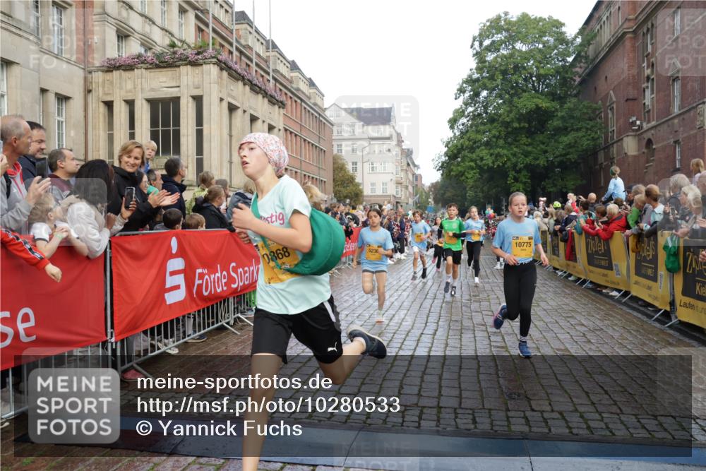13.09.2026 - Kiel Lauf Yannick Fuchs http://msf.ph/oto/10280533 13.09.2026 08:53:50 Ziel 193, 258, 262, 1149, 1332, 1529, 2141, 2447, 3234, 4607, 4791, 5120, 5432, 6267, 6628, 6702, 6733, 7815, 8006, 8024, 8332, 8671, 8968, 9266, 10997, 11170, 12511, 12548, 12711, 12828, 347, 888, 1149, 1159, 1919, 2016, 2570, 2614, 2743, 2985, 3210, 3316, 3328, 3419, 4291, 5177, 5284, 5344, 5455, 6004, 6103, 6846, 6894, 6979, 7170, 7240, 7635, 7875, 8024, 8095, 8525, 8541, 8819, 8857, 8947, 8968, 9410, 9816, 10122, 11185, 11455, 11593, 11830, 12168, 120, 488, 1823, 5342, 8601 meine-sportfotos.de