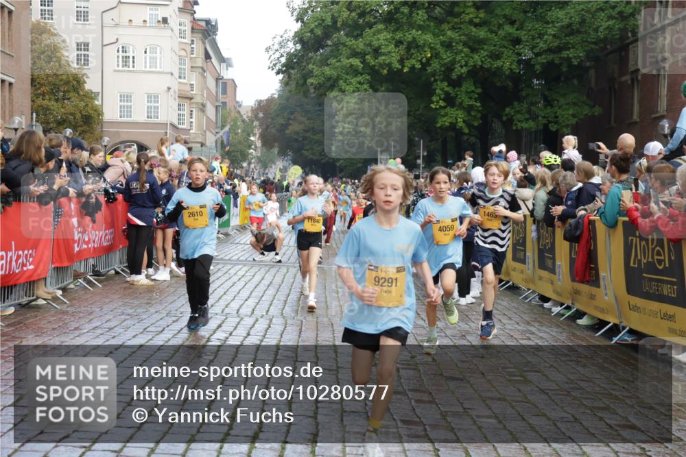 13.09.2026 - Kiel Lauf Yannick Fuchs http://msf.ph/oto/10280577 13.09.2026 08:53:56 Ziel 120, 193, 258, 262, 1244, 1529, 1823, 2122, 2141, 2324, 3234, 4607, 4791, 4956, 5432, 5586, 6267, 6628, 6733, 7341, 7815, 8006, 8332, 9266, 10726, 12511, 12663, 12711, 12829, 347, 888, 1149, 1159, 1332, 2016, 2447, 2570, 2614, 2743, 3210, 3328, 4291, 5120, 5177, 5284, 5344, 5455, 6004, 6702, 6846, 6894, 6979, 7240, 7635, 8024, 8525, 8671, 8857, 8947, 8968, 9410, 9816, 10122, 10997, 11170, 11185, 11455, 11593, 11830, 12168, 12511, 12548, 12828, 488, 1463, 2610, 4059, 7875 meine-sportfotos.de