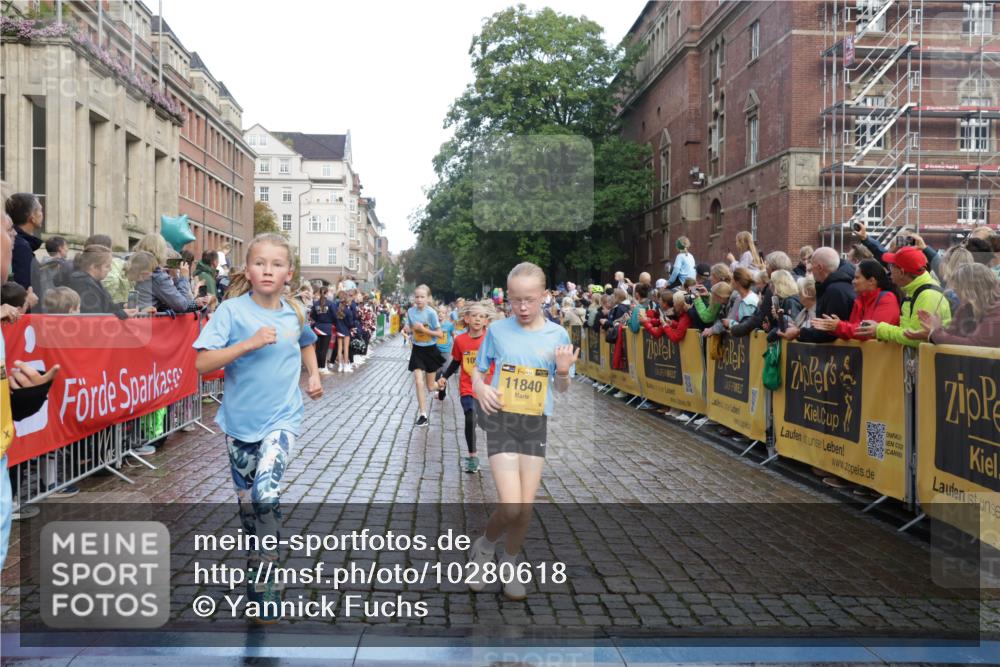 13.09.2026 - Kiel Lauf Yannick Fuchs http://msf.ph/oto/10280618 13.09.2026 08:54:00 Ziel 120, 193, 258, 262, 1244, 1529, 1823, 2122, 2141, 2324, 4607, 4791, 4956, 5432, 5586, 6267, 6733, 7341, 7815, 8006, 8332, 9266, 9880, 10726, 12111, 12663, 12711, 12829, 888, 1149, 1159, 1332, 2016, 2447, 2614, 3210, 3234, 3328, 4607, 5120, 5177, 5344, 5455, 6004, 6267, 6628, 6702, 6846, 6894, 6979, 7240, 7635, 8024, 8525, 8671, 8857, 8968, 9266, 9410, 9816, 10122, 10997, 11170, 11185, 11455, 11593, 11830, 12511, 12548, 12828, 488, 1218, 1463, 2610, 4059, 4494, 7875 meine-sportfotos.de